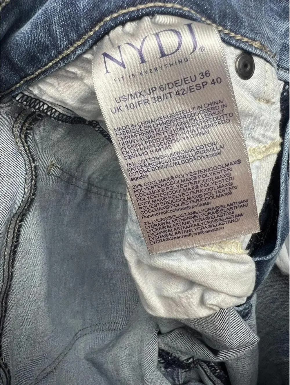 NYDJ Marilyn Straight Leg Crop Jeans Size 6 Med Wash Denim Lift Tuck Med Rise